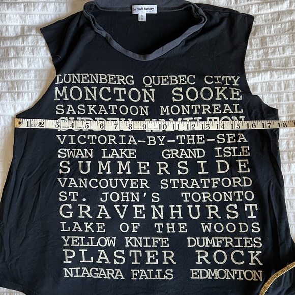 The Candi Factory Canadian Cities Muscle Tank - Size M - Black - Picture 5 of 7